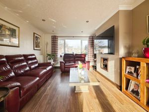 Lounge- click for photo gallery